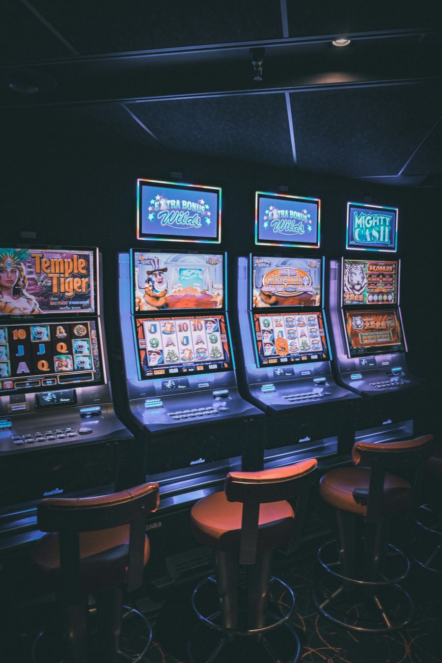 Classic, Adventure, and Mythology Pokies Themes Kiwi Players Keep Returning To
