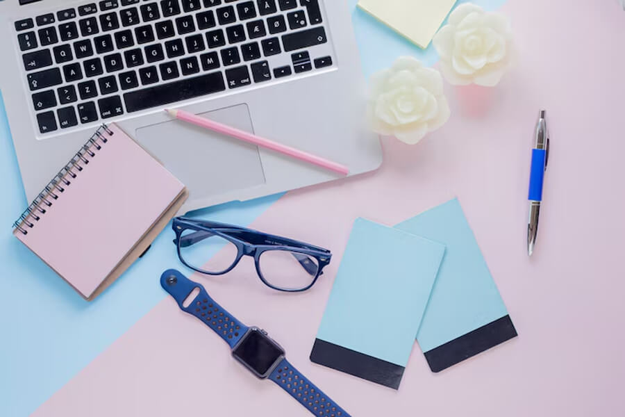 Gadgets for Freelancers: What Helps Work More Efficiently from Home