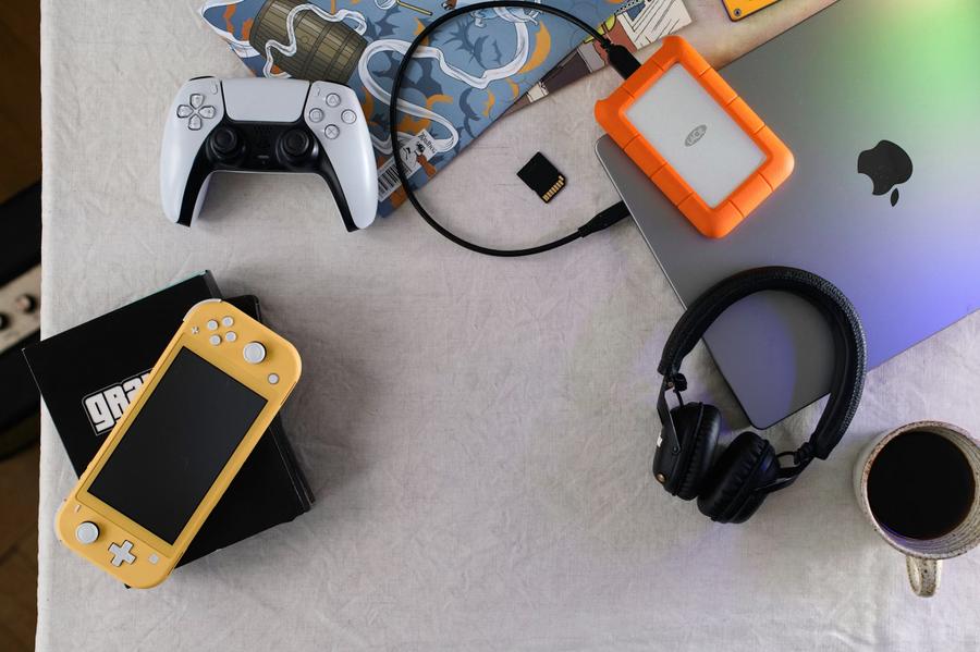 The New Web Entertainment Habit: Play First, Commit Later