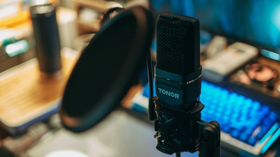 How Streaming Influencers Affect New Slots Releases and Player Adoption